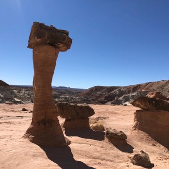 Toadstool Trailhead - Hiking Near Me - Kanab, Utah