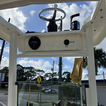 Boston Whaler - Great Whaler - Boating Near Me - Edgewater, Florida