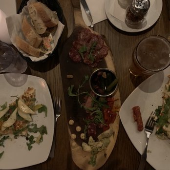 Pizzateria - Pizza Near Me - Mont-Tremblant, Quebec Pizzateria - Pizza Near Me - Mont-Tremblant, Quebec