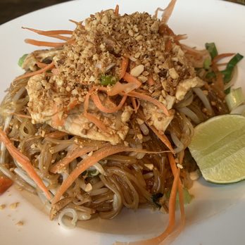 Anchalee Thai Cuisine - Chicken Pad Thai - Thai Near Me - Berkeley, California Anchalee Thai Cuisine - Chicken Pad Thai - Thai Near Me - Berkeley, California