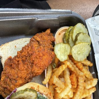 Dave's Hot Chicken - Chicken Shop Near Me - Chesterfield, Missouri Dave's Hot Chicken - Chicken Shop Near Me - Chesterfield, Missouri