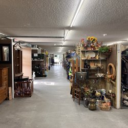 Trackside Treasures Antiques - View down the left hall