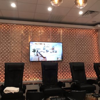 Ivy Nails & Spa - Nail Salons Near Me - Riverview, Florida