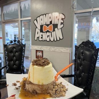 Vampire Penguin - banana and chocolate snow, coco pebbles, Carmel drizzle w/ toffee pieces on the side. - Desserts Near Me - Fresno, California