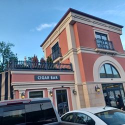 Cigar Bar.