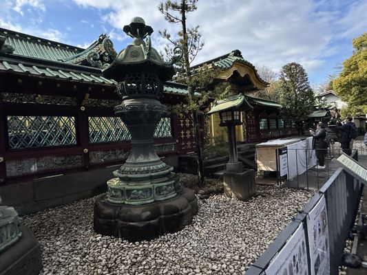Ueno Toshogu Shrine by null