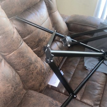 Public Auction Bakersfield - Tripod stand broken at the bottom - Auction Houses Near Me - Bakersfield, California