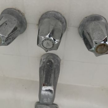 EvaMax renovation ideas - Center knob replaced and caulked. - Handyman Near Me EvaMax renovation ideas - Center knob replaced and caulked. - Handyman Near Me