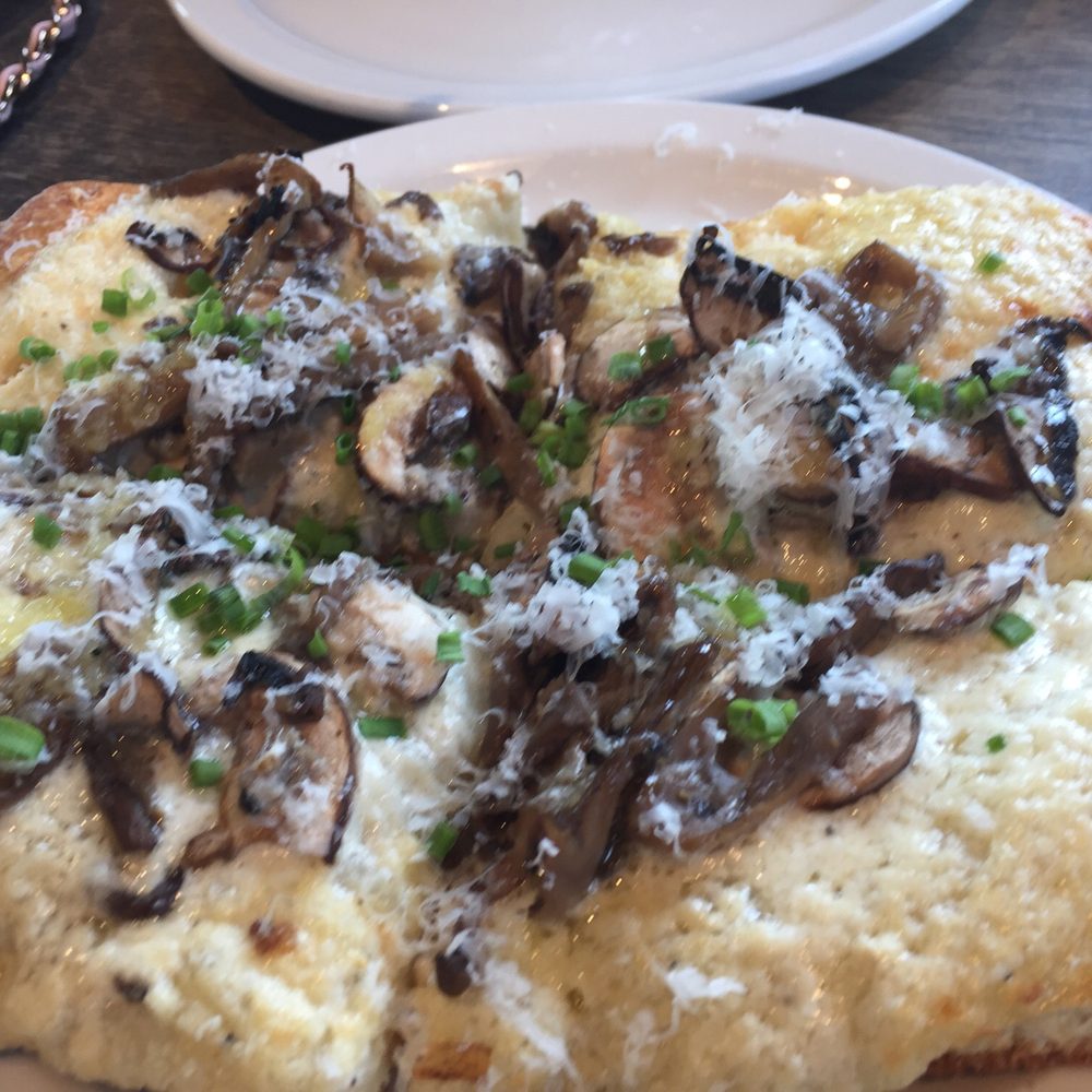 Levetto - Funghi - Italian Near Me - Waterloo, Ontario Levetto - Funghi - Italian Near Me - Waterloo, Ontario