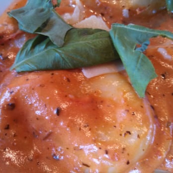 Bella Notte - Ravioli with cream tomato basil - Italian Near Me - Lexington, Kentucky