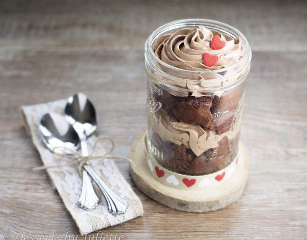 Desserts by Juliette Logo