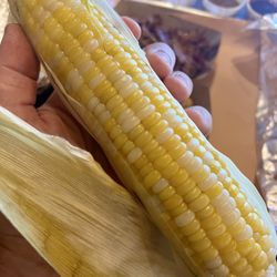 Big Dan's BBQ - Sweet corn - didn't need butter or seasoning