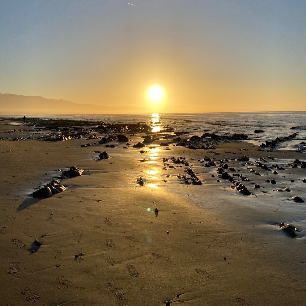One Thousand Steps Beach - Beautiful beach for a walk or just to sit and enjoy the ocean! - Beaches Near Me - Santa Barbara, California One Thousand Steps Beach - Beautiful beach for a walk or just to sit and enjoy the ocean! - Beaches Near Me - Santa Barbara, California