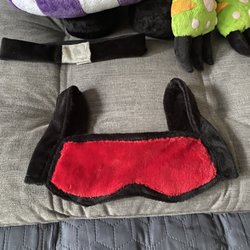 Bel Air Alteration Shop - I want the frame of this visor to be replicated in dark gray fabric.