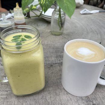 El Manati - Breakfast & Brunch Near Me - Bacalar, ROO El Manati - Breakfast & Brunch Near Me - Bacalar, ROO