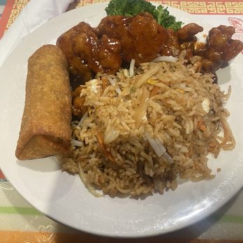 Little Panda Chinese Restaurant - 22. General's Chicken Combo Plate - Chinese Near Me - Lansing, Michigan Little Panda Chinese Restaurant - 22. General's Chicken Combo Plate - Chinese Near Me - Lansing, Michigan