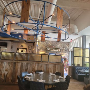 State Fare Kitchen & Bar - Texas Style Rustic - New American Near Me - Houston, Texas