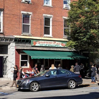 Strawberry Place - Breakfast & Brunch Near Me - Nyack, New York
