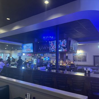 Brew & Barrel Tavern - The bar - American Near Me - Jacksonville, Florida