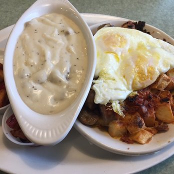 Early Edition - Egg scramble with gravy on the side. - Breakfast & Brunch Near Me - Manhattan, Kansas
