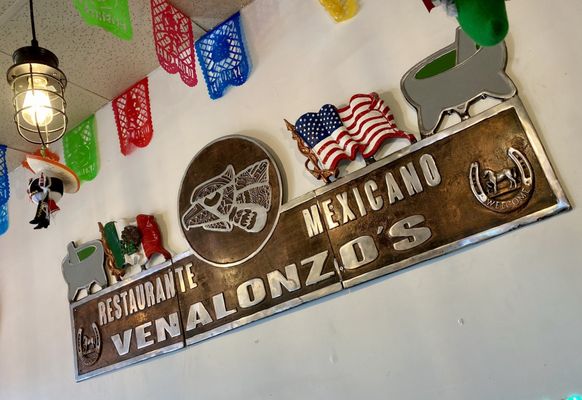 Venalonzo's Tacos by null