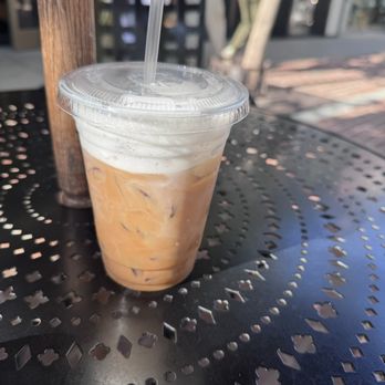 Deluca's Italian Deli - Italian Near Me - Glendale, California