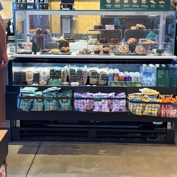 Starbucks - Coffee & Tea Near Me - California, Maryland Starbucks - Coffee & Tea Near Me - California, Maryland