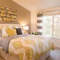 Emerald Pointe Apartments