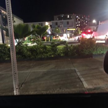 Taco Bell - This is the drive through and it's moving very slow. I'm just now entering the lot now after 40 minutes - Fast Food Near Me - Honolulu, Hawaii Taco Bell - This is the drive through and it's moving very slow. I'm just now entering the lot now after 40 minutes - Fast Food Near Me - Honolulu, Hawaii
