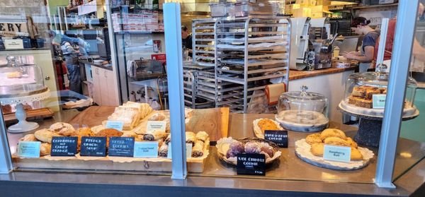 Pinoyshki Bakery, Cafe & Bar by null