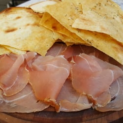 Caffe Due Merli - Free appetizer.