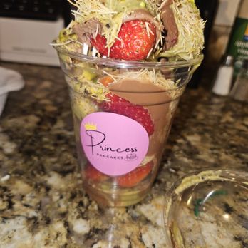 Princess Pancakes - Dubai chocolate strawberry cup - Desserts Near Me - Sparks, Nevada