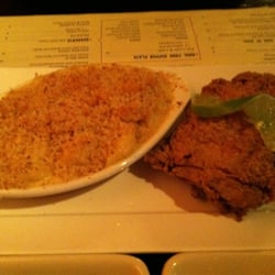 Tupelo - Fried chicken thigh w/ mac and cheese