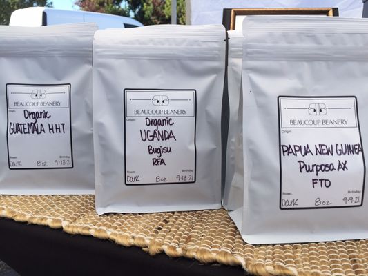 Sherman Oaks Farmers Market by null
