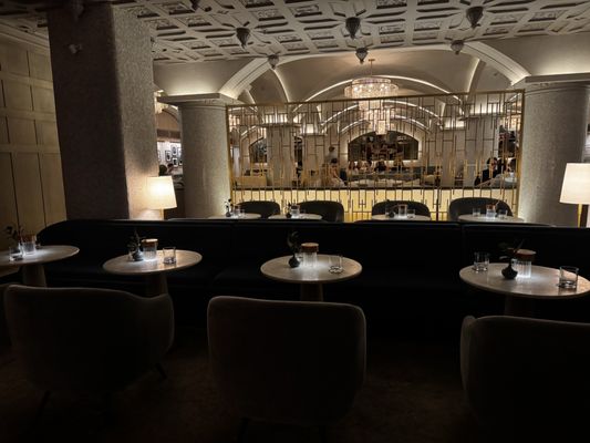 Drusie & Darr by Jean-Georges by null