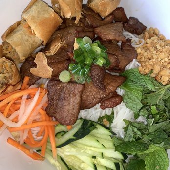 Vietnam Restaurant - BBQ pork and egg roll vermicelli - Vietnamese Near Me - Memphis, Tennessee Vietnam Restaurant - BBQ pork and egg roll vermicelli - Vietnamese Near Me - Memphis, Tennessee
