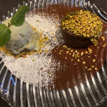 Luigi Ristorante - So delicious!!! Pistachio ice cream! - Italian Near Me - Barcelona, B Luigi Ristorante - So delicious!!! Pistachio ice cream! - Italian Near Me - Barcelona, B