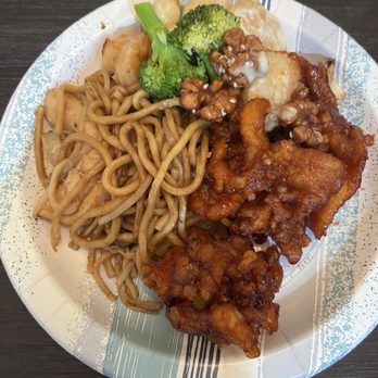 Happy Bee Kitchen - My dinner plate - Chinese Near Me - Artesia, California Happy Bee Kitchen - My dinner plate - Chinese Near Me - Artesia, California