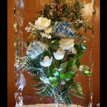 Chisel-It Ice - Wedding reception ice block embedded with fresh flowers - Party & Event Planning Near Me - Concord, California Chisel-It Ice - Wedding reception ice block embedded with fresh flowers - Party & Event Planning Near Me - Concord, California