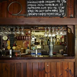 Kelly's Bar & Kitchen