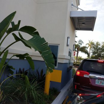 Starbucks - Drive thru! - Coffee & Tea Near Me - Pembroke Pines, Florida Starbucks - Drive thru! - Coffee & Tea Near Me - Pembroke Pines, Florida