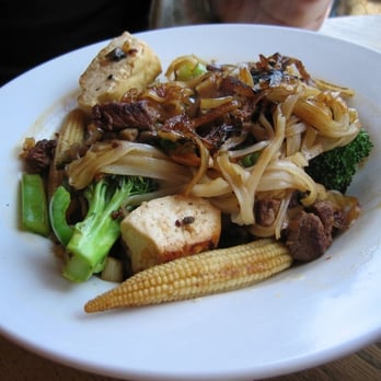 Green Bowl - Noodles (photographed by Dave H) - Asian Fusion Near Me - State College, Pennsylvania