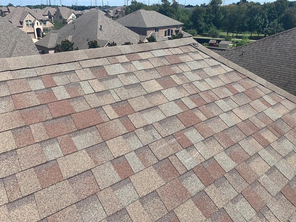 Slide of Elite Roofing