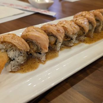 Dozo Sushi & Bar - Trudfle salmon sushi (large!) - Sushi Bars Near Me - Monrovia, California