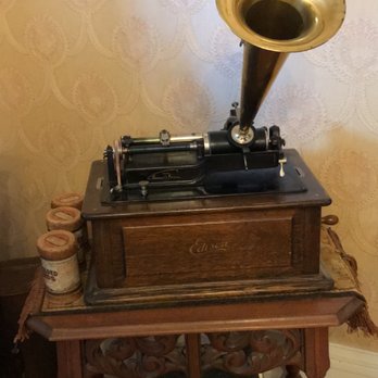 Seelye Mansion - Original Edison music maker - Museums Near Me - Abilene, Kansas Seelye Mansion - Original Edison music maker - Museums Near Me - Abilene, Kansas