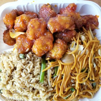 Pots n' Woks - 1/2 fried rice,  1/2 chow mein with Vegan Orange Chicken $16 Very good! 4.5 stars - Chinese Near Me - Whittier, California