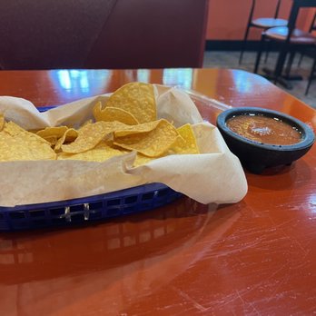 Las Fridas Mexican Kitchen-Doylestown - Chips and housemade salsa - New Mexican Cuisine Near Me - Doylestown, Pennsylvania