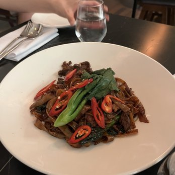 Siam - Pad seew with filet mignon - Thai Near Me - Montreal, Quebec Siam - Pad seew with filet mignon - Thai Near Me - Montreal, Quebec
