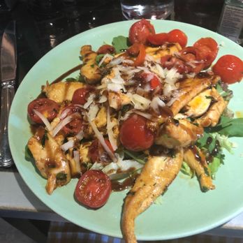 That's Amore - Grilled chicken salad...seriously, the olive oil and balsamic in this country are out of this world. - Italian Near Me - Rome, RM