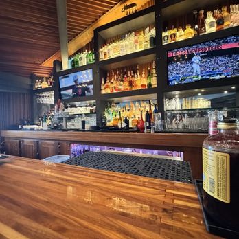 Chart House - Bar - Seafood Near Me - Monterey, California